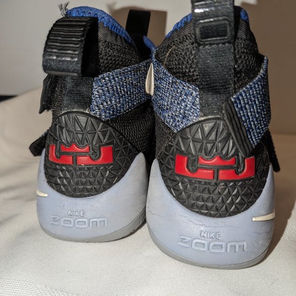 Nike Lebron Zoom Soldier 11 Glacier Grey - Picture 6 of 6